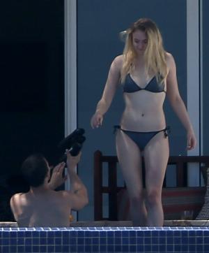 Sophie-Turner-Sexy-11-768x929.jpg Sophie Turner(Sansa Stark) Bikini